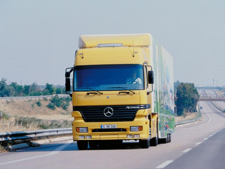 Mercedes-Benz Actros 1835 1997 года  (фото 11 из 17)